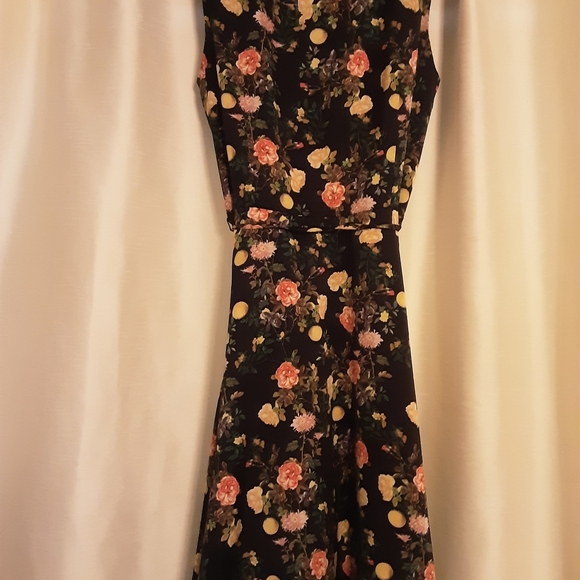 Banana Republic Floral Wrap Dress - Picture 5 of 6